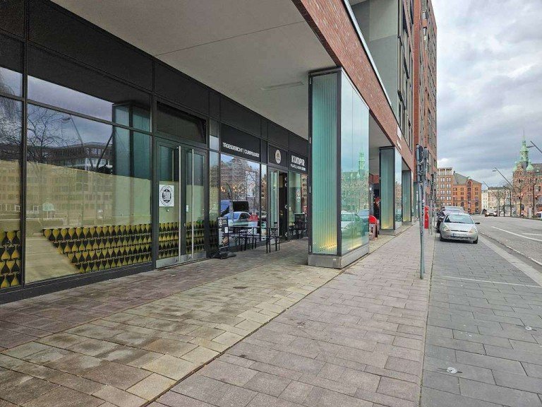 0a759e88-e1c3-4b29-822f-1be9ac15c4c8 Hamburg Einzelhandel Ladenfl�che im Zentrum der HafenCity