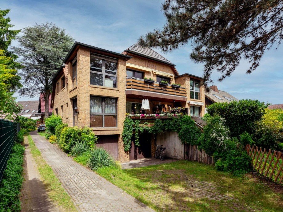 Garageneinfahrt Mehrfamilienhaus Berlin