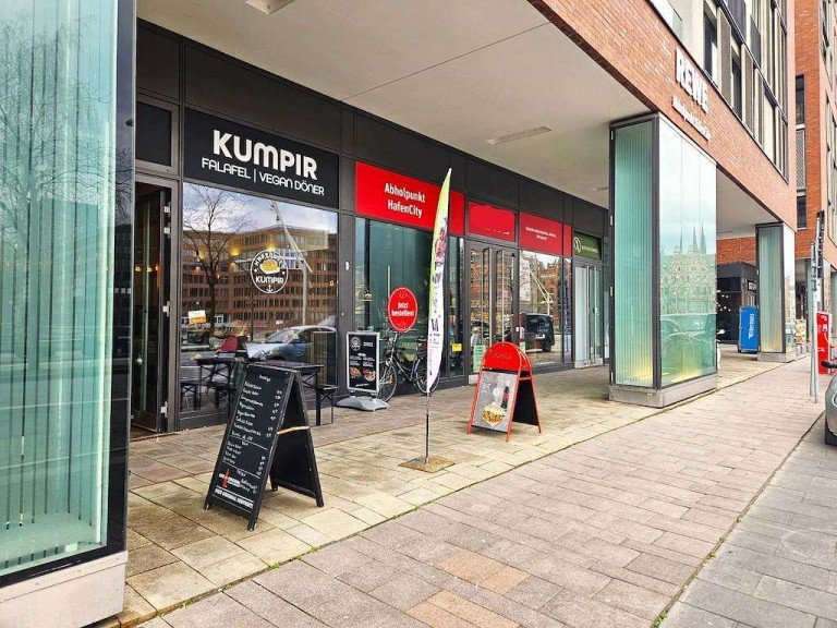Au�enansicht Hamburg Ladenlokal Ladenfl�che im Zentrum der HafenCity
