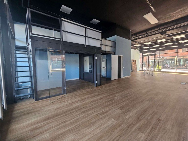Ladenfl�che Hamburg Einzelhandel Ladenfl�che in sehr guter Lage in der HafenCity! (127 qm)