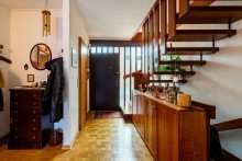 Hochparterre - Hausflur Wundersch�nes Einfamilienhaus in ruhiger und sch�ner Lage Hamburgs!