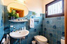 Hochparterre - G�ste WC Wundersch�nes Einfamilienhaus in ruhiger und sch�ner Lage Hamburgs!