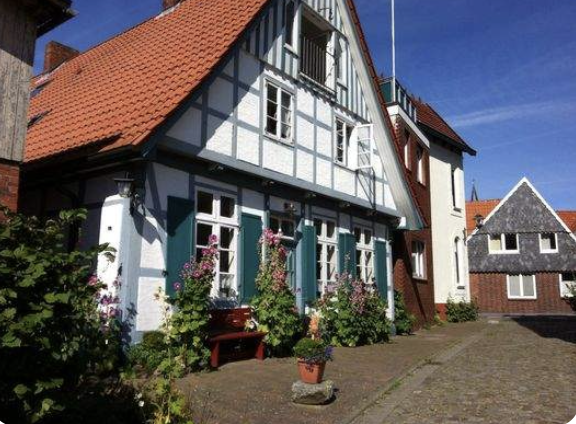 Charmates Haus an der Elbe Haus Freiburg