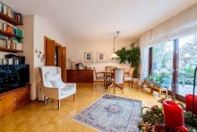 Hochparterre - Wohnzimmer Wundersch�nes Einfamilienhaus in ruhiger und sch�ner Lage Hamburgs!