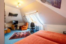 Dachgeschoss - Kinderzimmer Wundersch�nes Einfamilienhaus in ruhiger und sch�ner Lage Hamburgs!